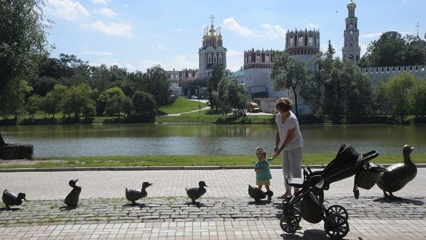 Москва возглавила рейтинг популярных городов РФ для летнего отдыха с детьми<br />
